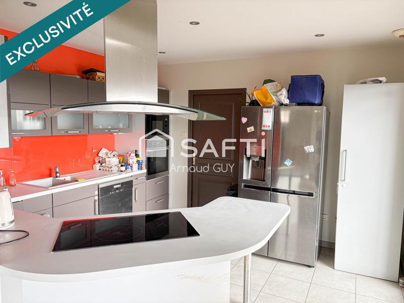 Maison - 200 m² - 6 pièces