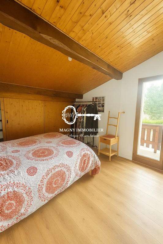 Maison traditionnelle - 95 m² - 5 pièces