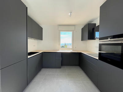 Appartement - 94 m² - 4 pièces