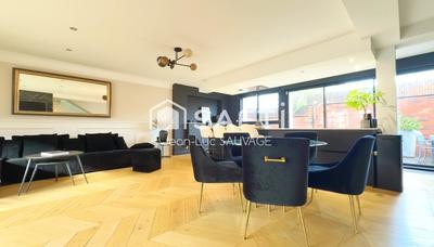 Maison - 160 m² - 5 pièces