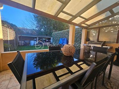 Maison - 95 m² - 5 pièces