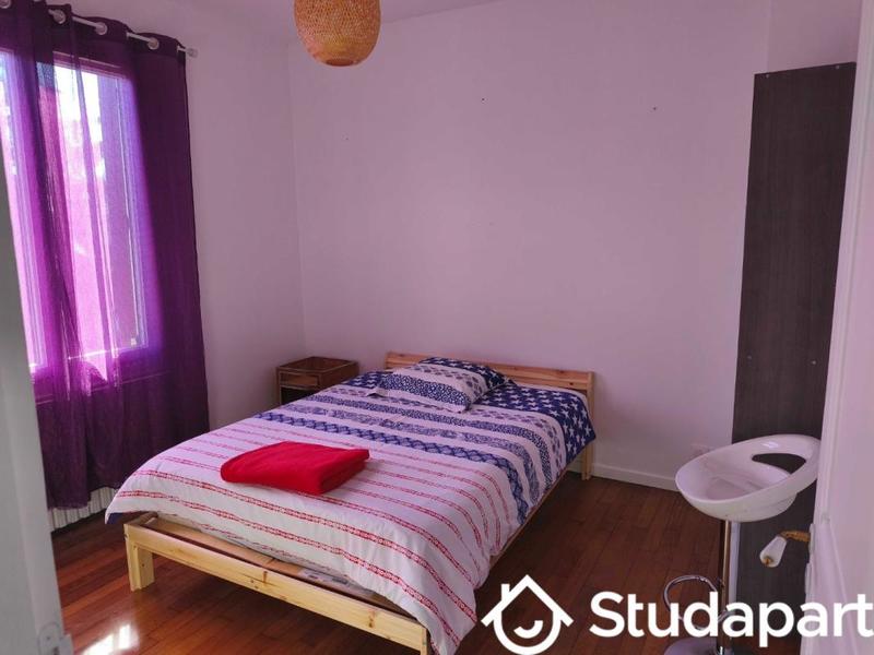 Chambre - 14 m² - 1 pièce