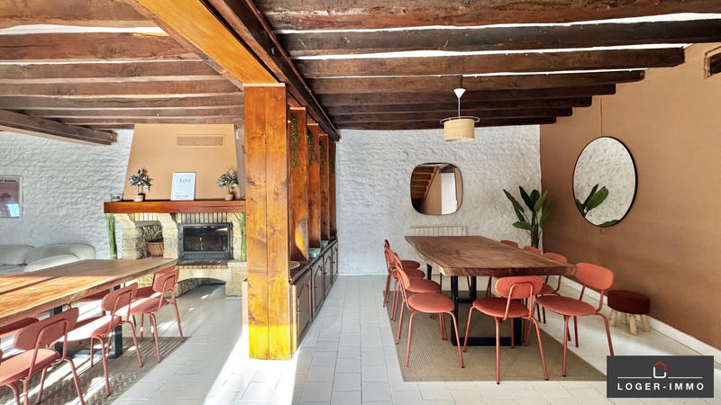 Maison - 302 m² - 9 pièces