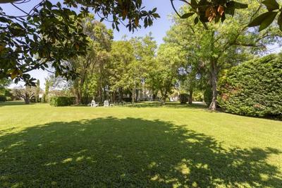 Mas - 300 m² - 9 pièces