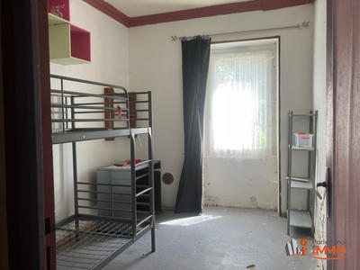 Maison - 92 m² - 4 pièces