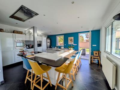 Maison - 150 m² - 6 pièces