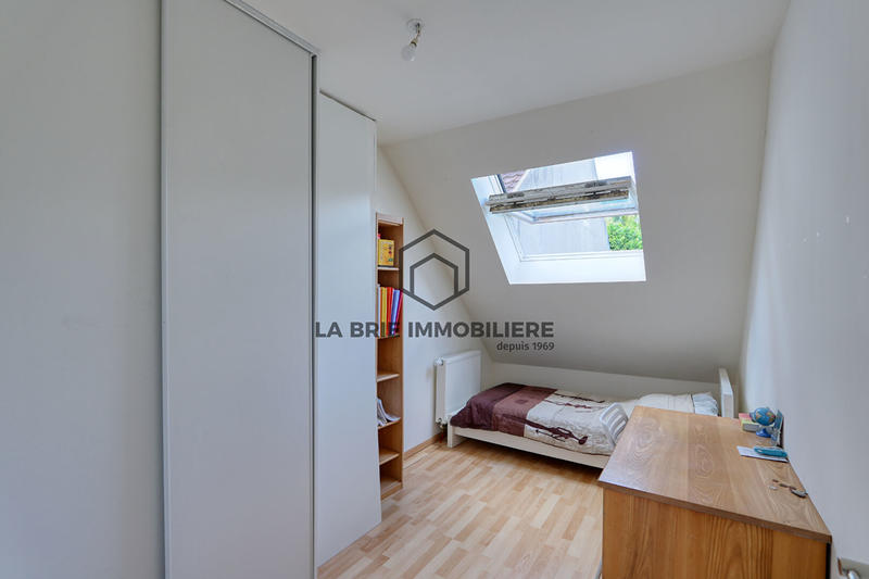 Maison - 206 m² - 8 pièces