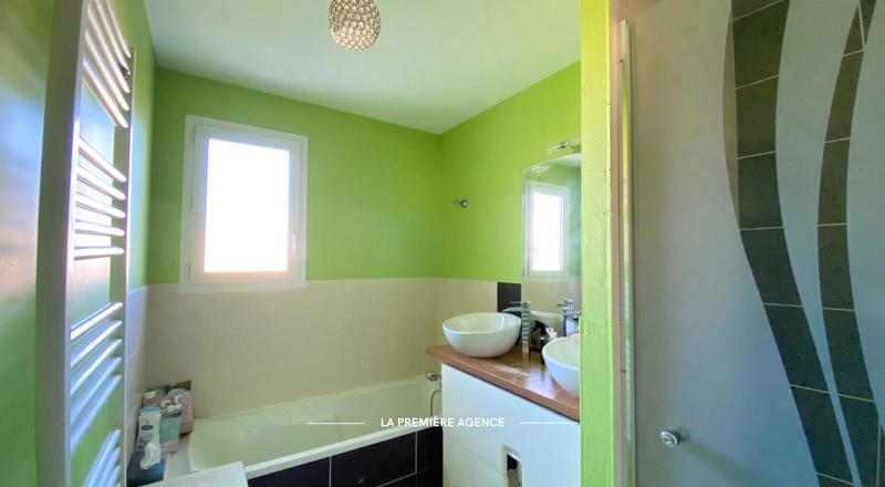 Maison - 94 m² - 5 pièces