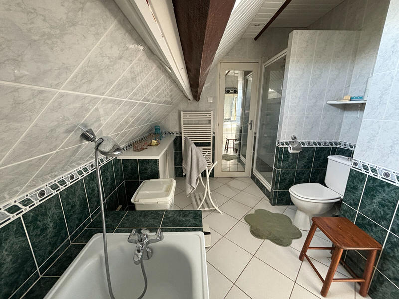 Maison - 140 m² - 5 pièces