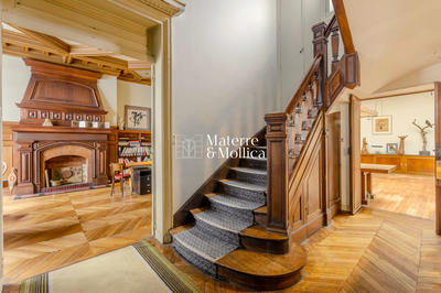 Maison - 550 m² - 20 pièces