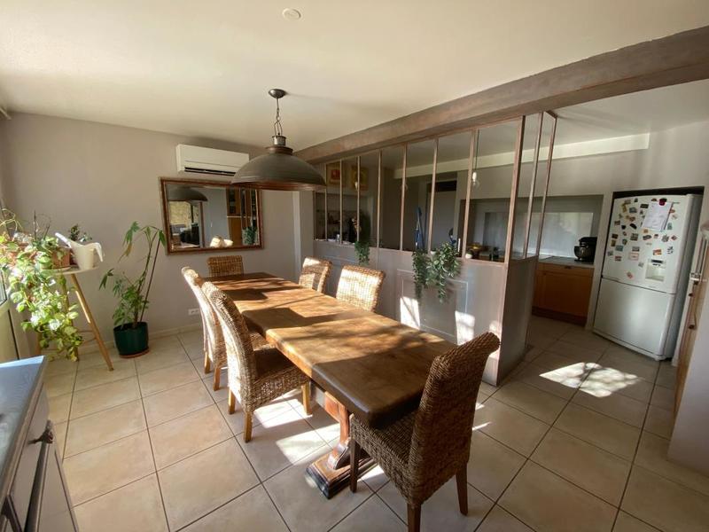 Maison - 250 m² - 7 pièces