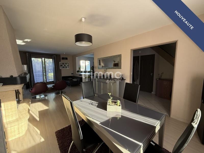 Maison - 94 m² - 5 pièces