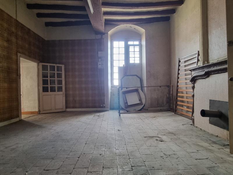 Maison ancienne - 317 m² - 11 pièces