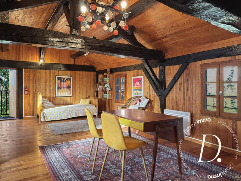 Maison ancienne - 250 m² - 9 pièces