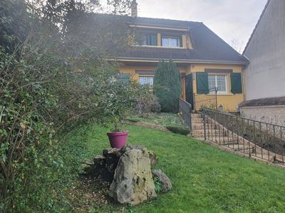 Maison traditionnelle - 135 m² - 5 pièces