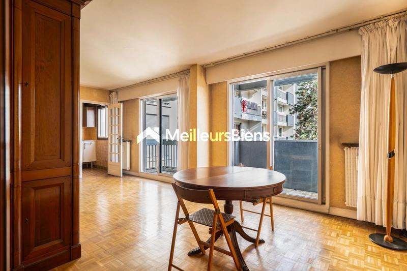 Appartement - 105 m² - 5 pièces