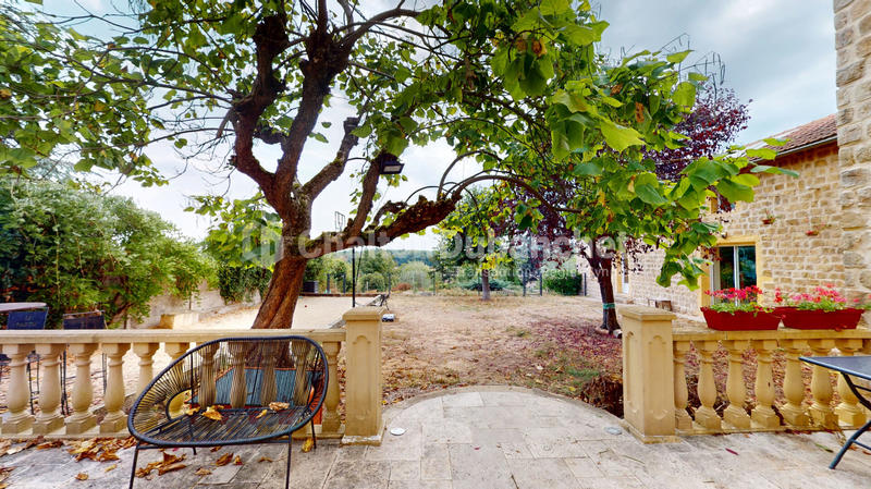 Maison - 310 m² - 8 pièces