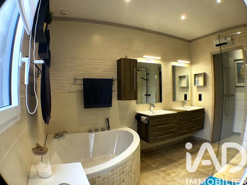 Maison - 117 m² - 4 pièces