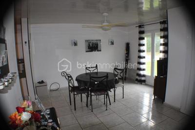 Maison - 93 m² - 5 pièces