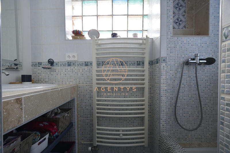 Maison - 175 m² - 6 pièces