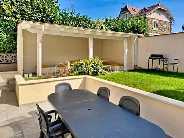 Maison - 92 m² - 4 pièces