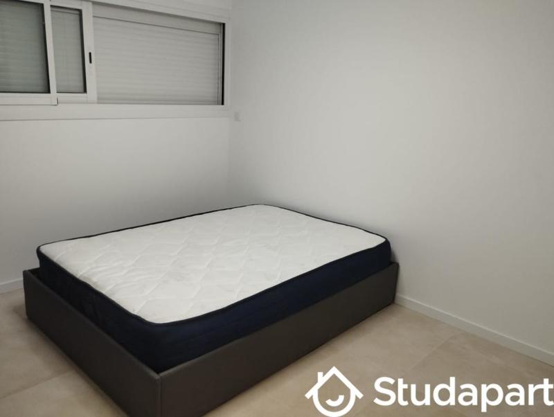 Chambre - 12 m² - 1 pièce