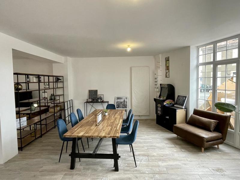 Chambre - 241 m² - 1 pièce