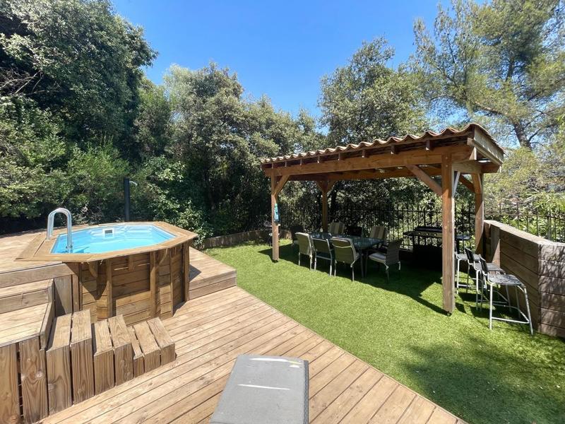 Maison - 232 m² - 6 pièces