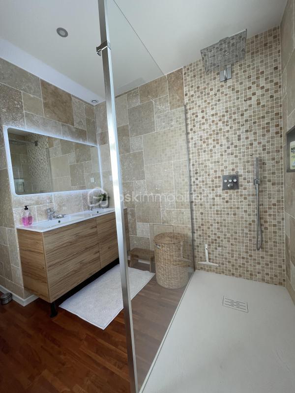 Maison traditionnelle - 148 m² - 7 pièces