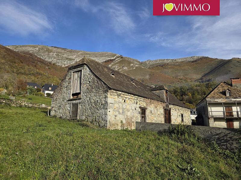 Maison - 300 m² - 1 pièce