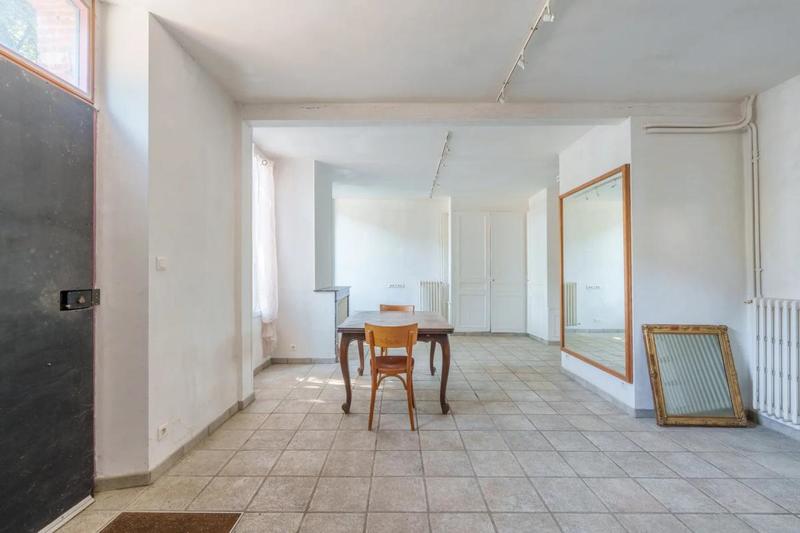 Maison - 201 m² - 9 pièces