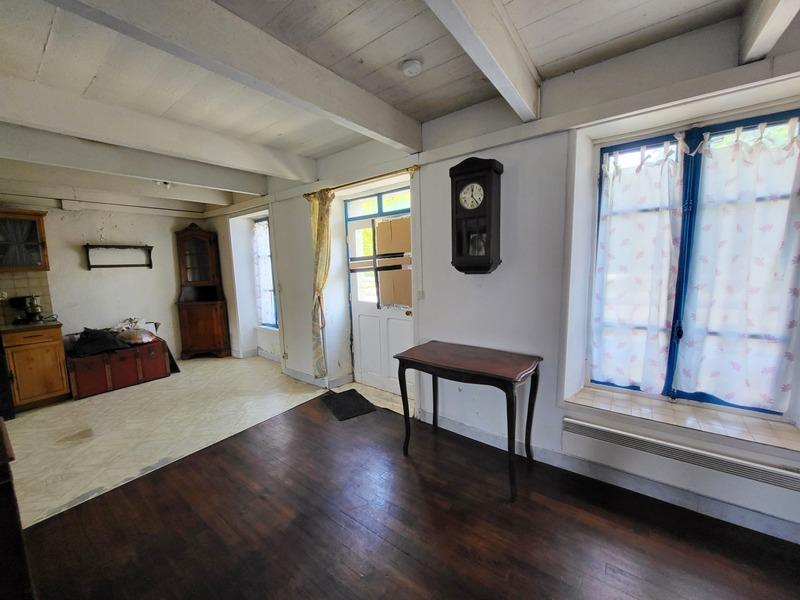 Maison - 92 m² - 9 pièces