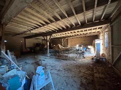 Maison - 240 m² - 6 pièces