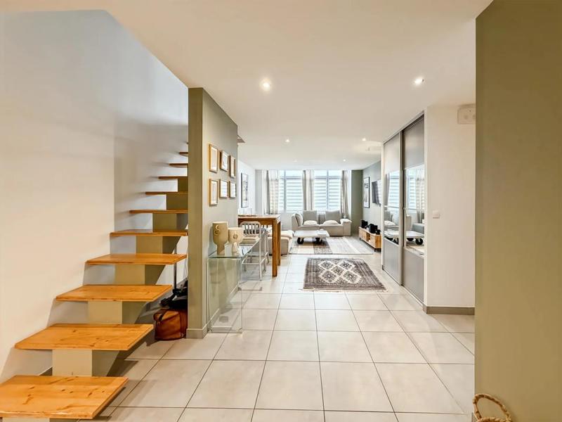 Appartement - 85 m² - 3 pièces