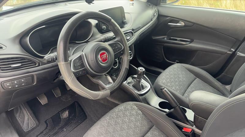 Fiat Tipo 1.0 Firefly 100 Cross - Entretien constructeur