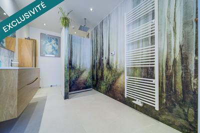 Maison - 230 m² - 8 pièces