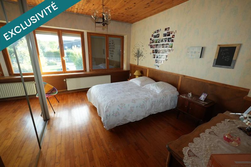 Maison - 250 m² - 9 pièces