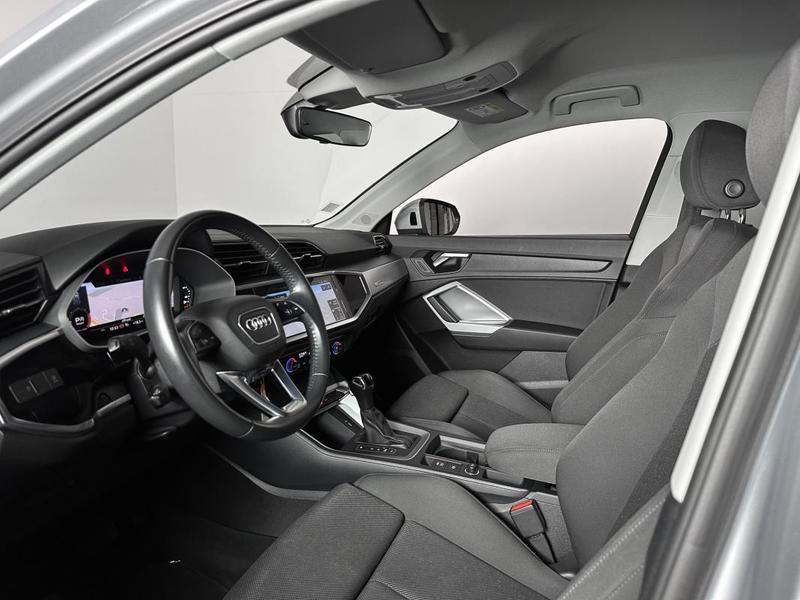 Audi Q3 Sport 35 Tdi 150ch Virtual Cockpit Sieges Gps Camera Attelage Regul Full Led s-Tronic