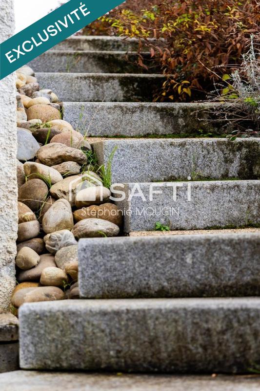 Maison - 128 m² - 8 pièces