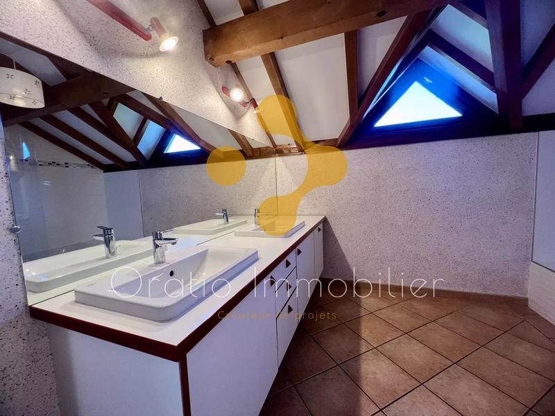 Maison - 161 m² - 6 pièces