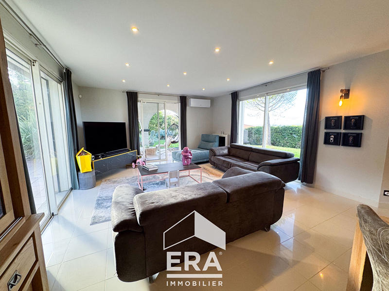 Maison - 196 m² - 5 pièces