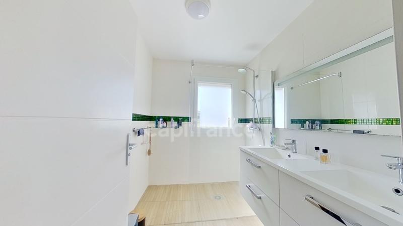 Villa - 195 m² - 6 pièces