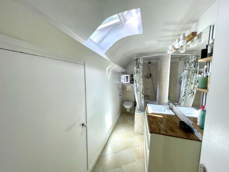 Appartement - 85 m² - 3 pièces