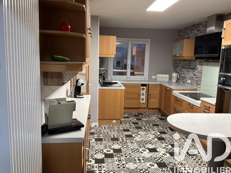 Maison - 133 m² - 10 pièces