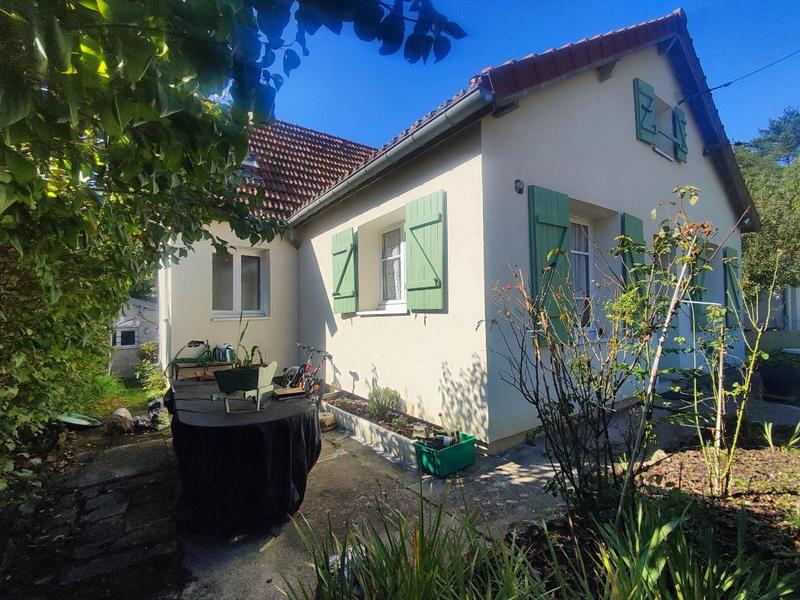 Pavillon - 150 m² - 7 pièces