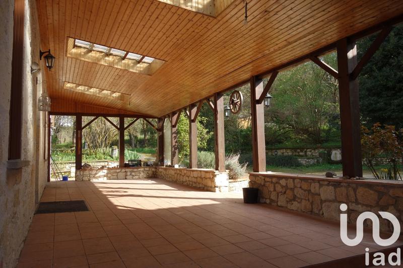 Maison - 220 m² - 6 pièces