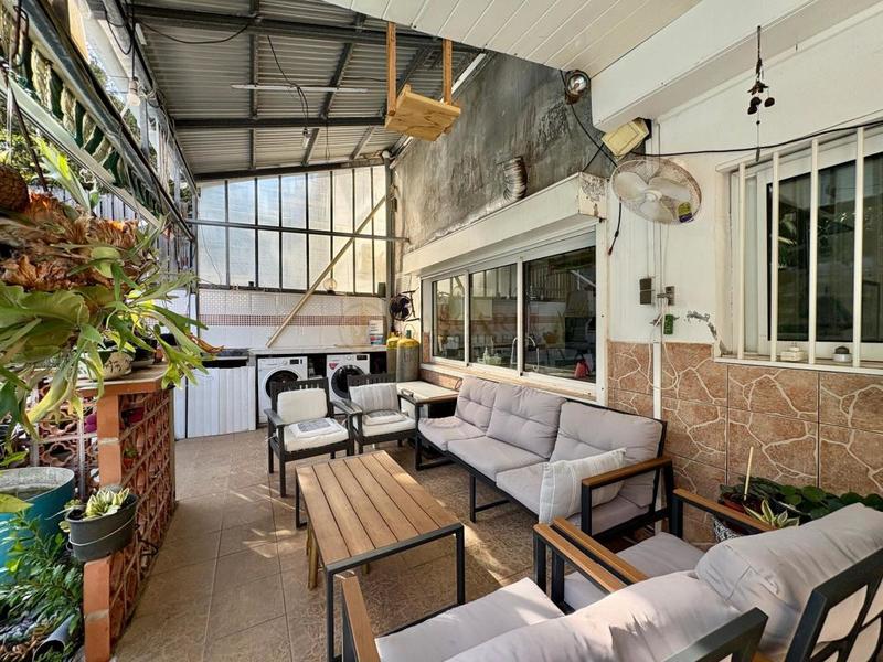 Propriété - 352 m² - 15 pièces