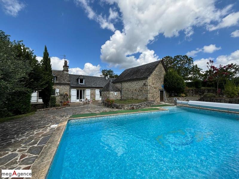 Maison en pierre - 212 m² - 7 pièces