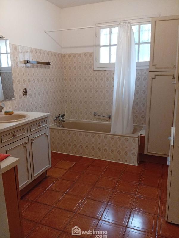 Villa - 90 m² - 4 pièces