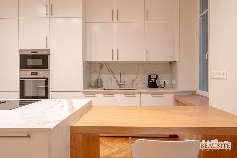 Local d'activités - 145 m² - 5 pièces